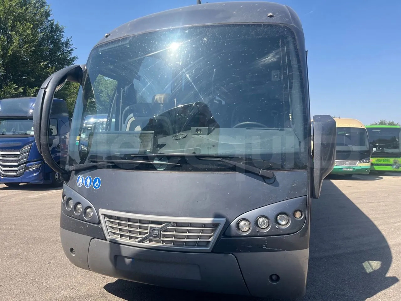 Volvo B12B - Távolsági busz: 2 kép. Volvo B12B - Távolsági busz: 2 kép.