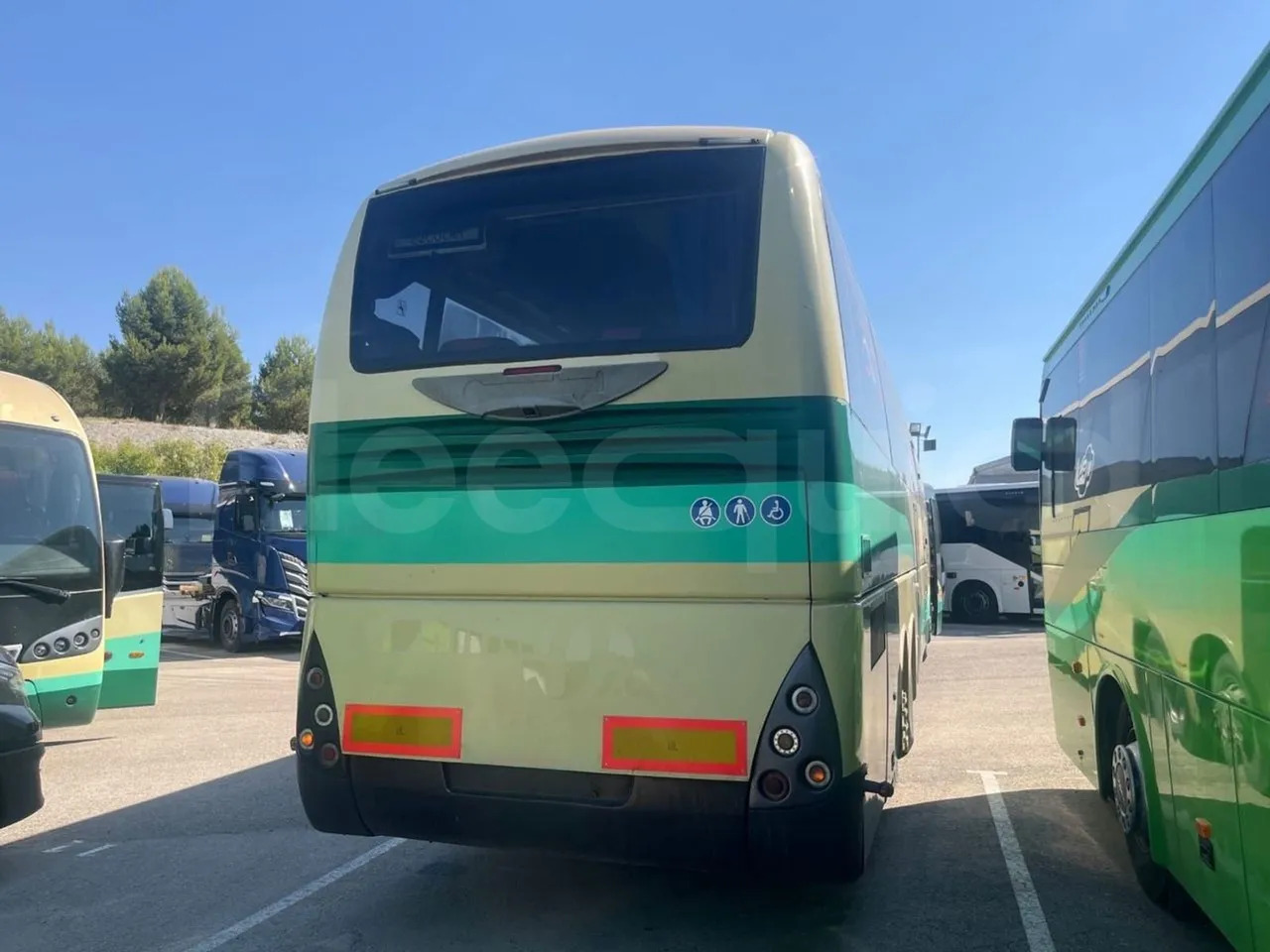 Volvo B12B - Távolsági busz: 4 kép. Volvo B12B - Távolsági busz: 4 kép.