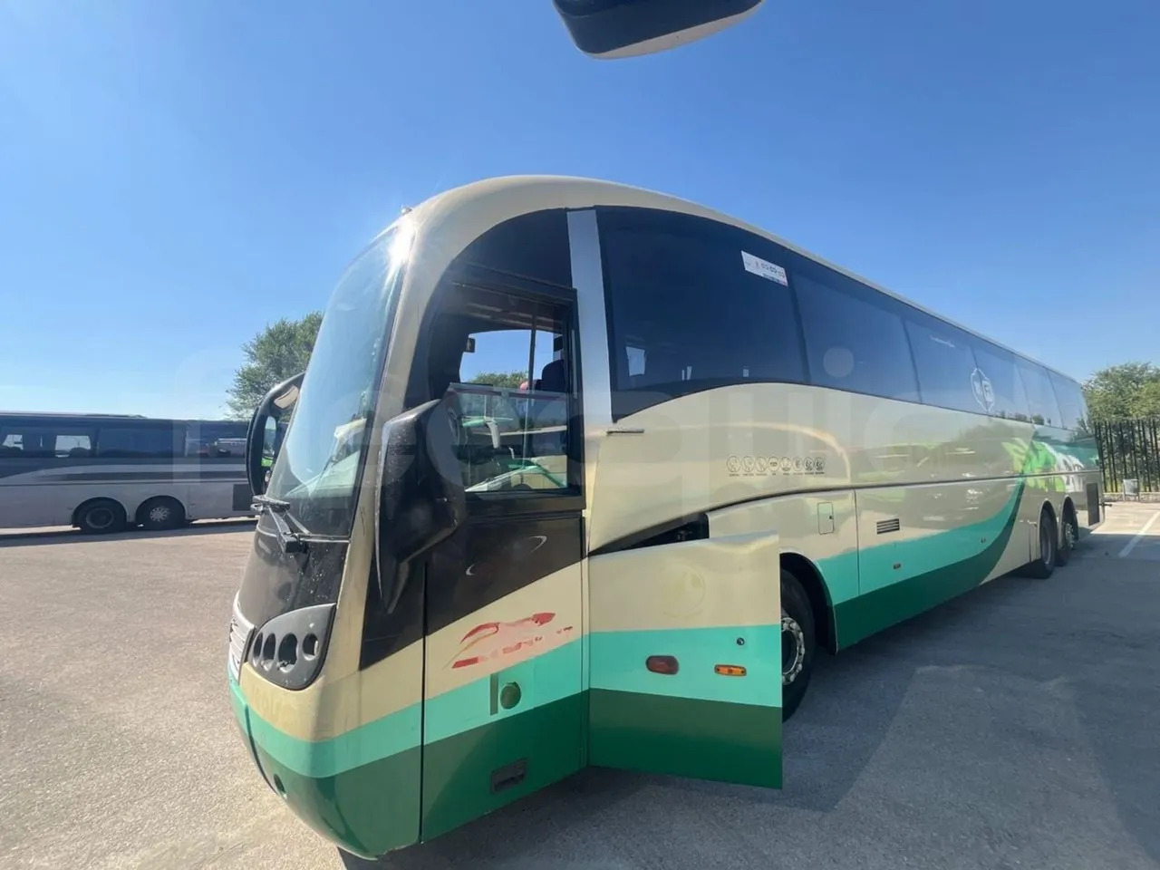 Volvo B12B - Távolsági busz: 3 kép. Volvo B12B - Távolsági busz: 3 kép.