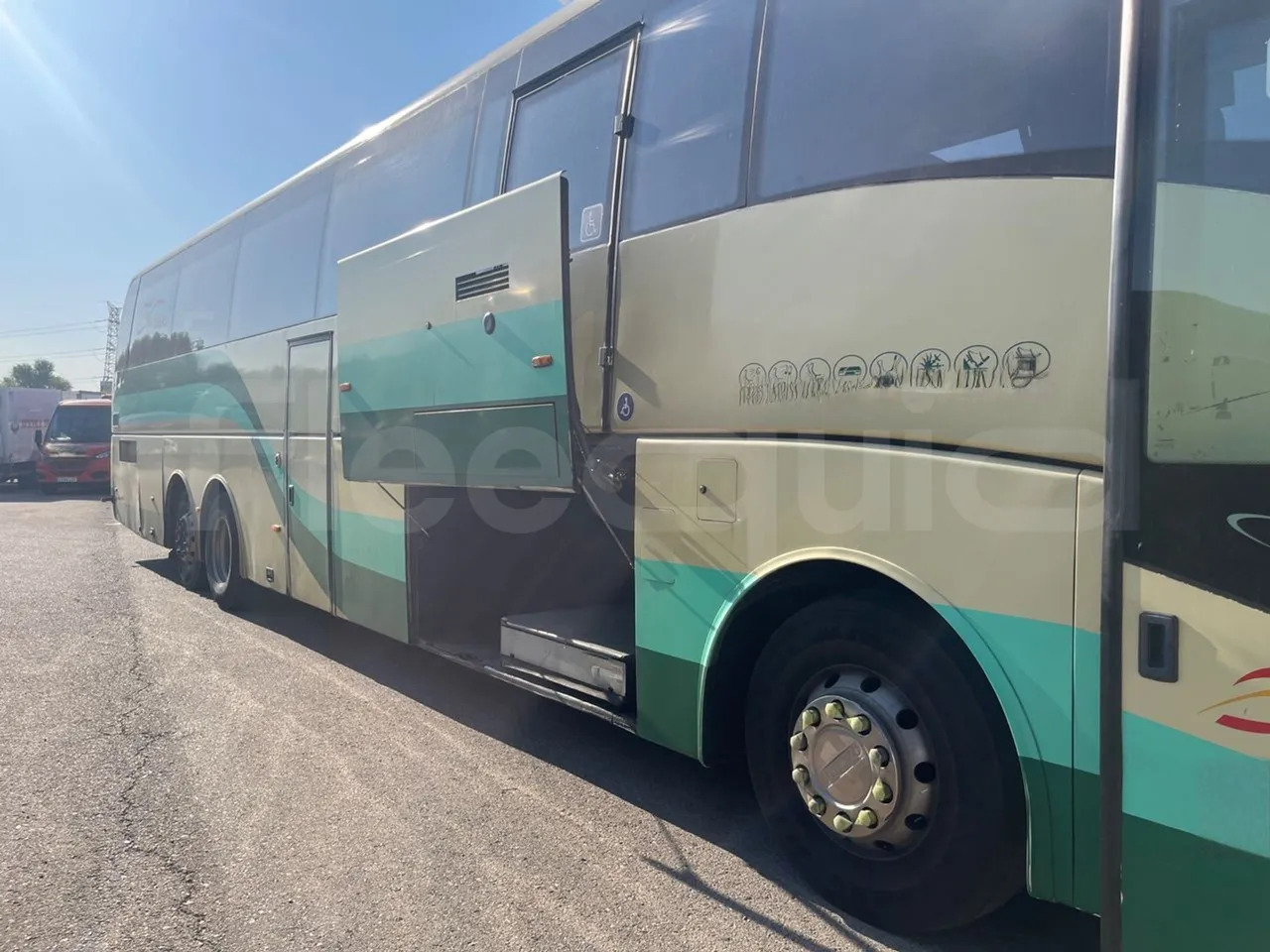 Volvo B12B - Távolsági busz: 4 kép. Volvo B12B - Távolsági busz: 4 kép.