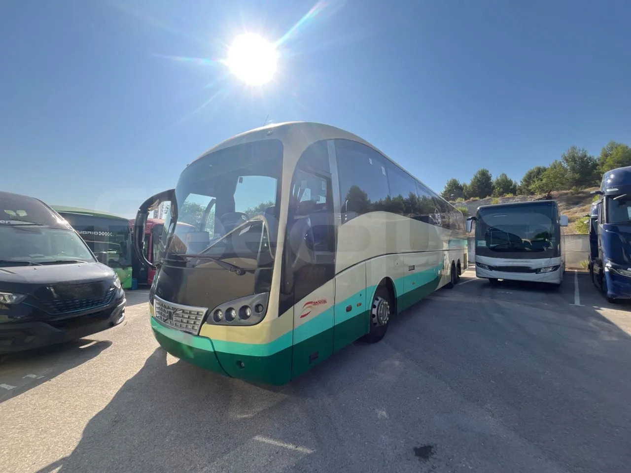 Volvo B12B - Távolsági busz: 3 kép. Volvo B12B - Távolsági busz: 3 kép.