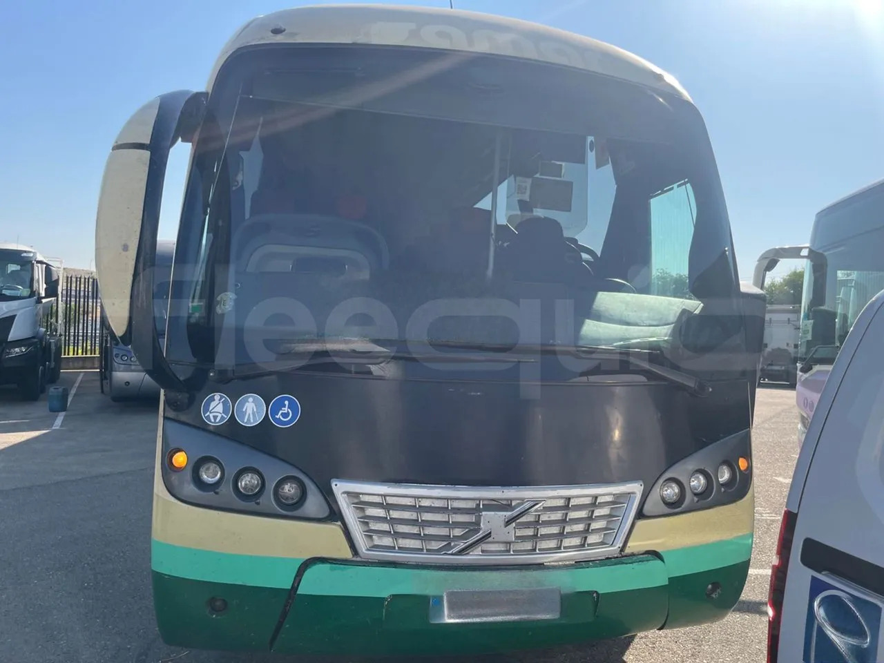 Volvo B12B - Távolsági busz: 2 kép. Volvo B12B - Távolsági busz: 2 kép.