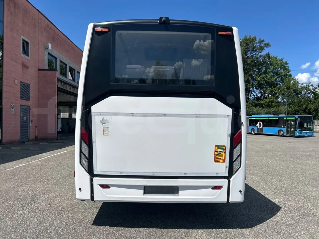 Volvo B8R - Városi busz: 5 kép. Volvo B8R - Városi busz: 5 kép.