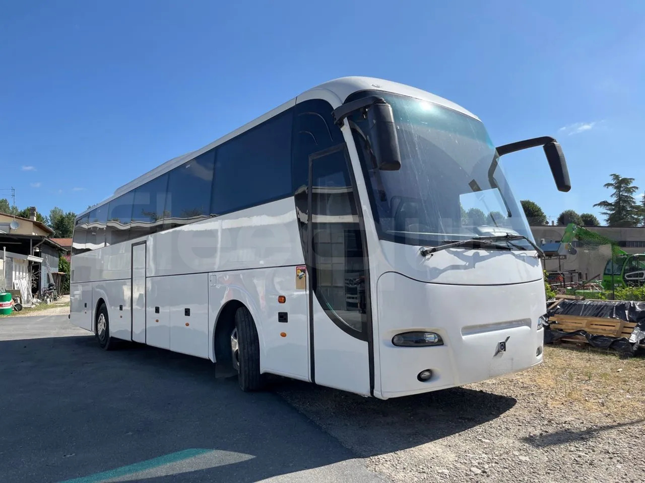 Volvo Barbi Antares - Távolsági busz: 1 kép. Volvo Barbi Antares - Távolsági busz: 1 kép.
