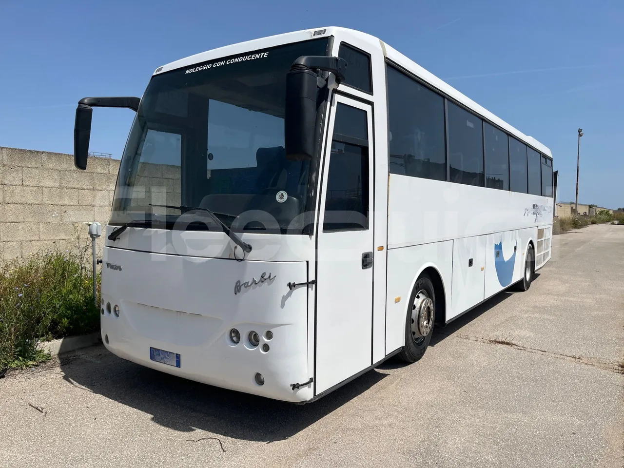 Volvo Barbi Echo - Távolsági busz: 4 kép. Volvo Barbi Echo - Távolsági busz: 4 kép.
