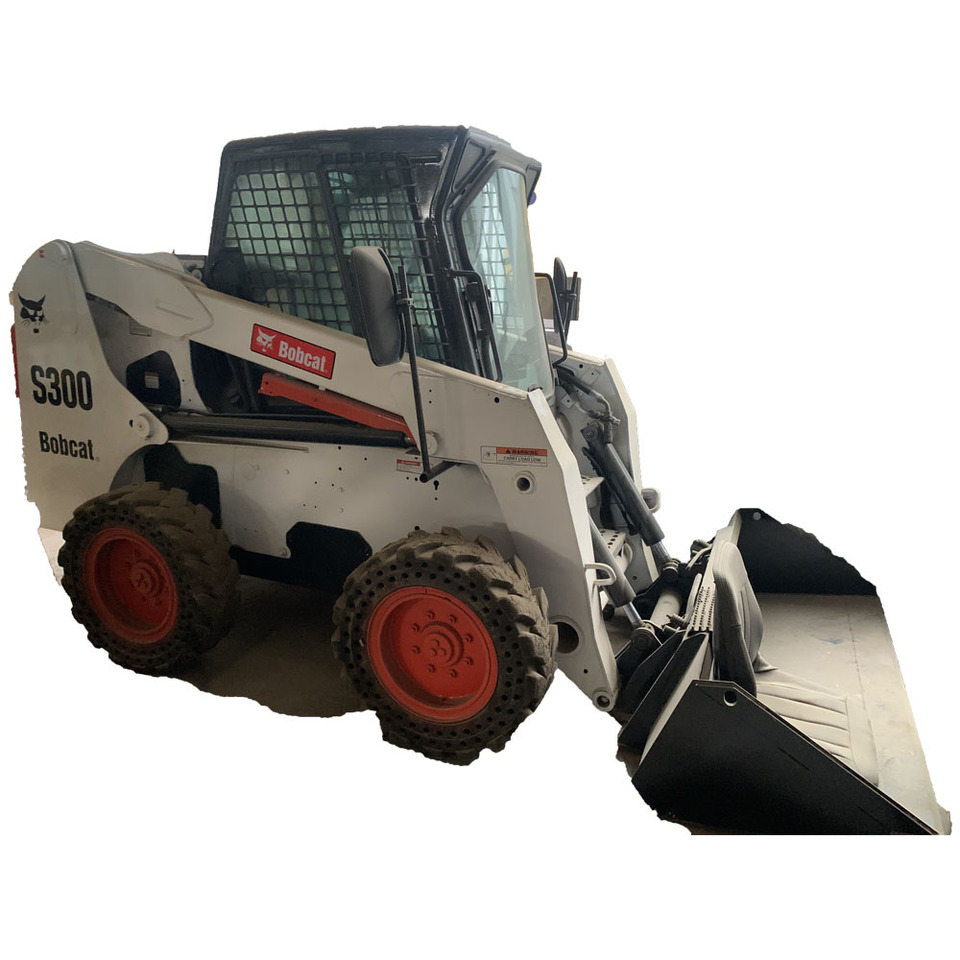 BOBCAT S300 - Mini homlokrakodó: 1 kép. BOBCAT S300 - Mini homlokrakodó: 1 kép.