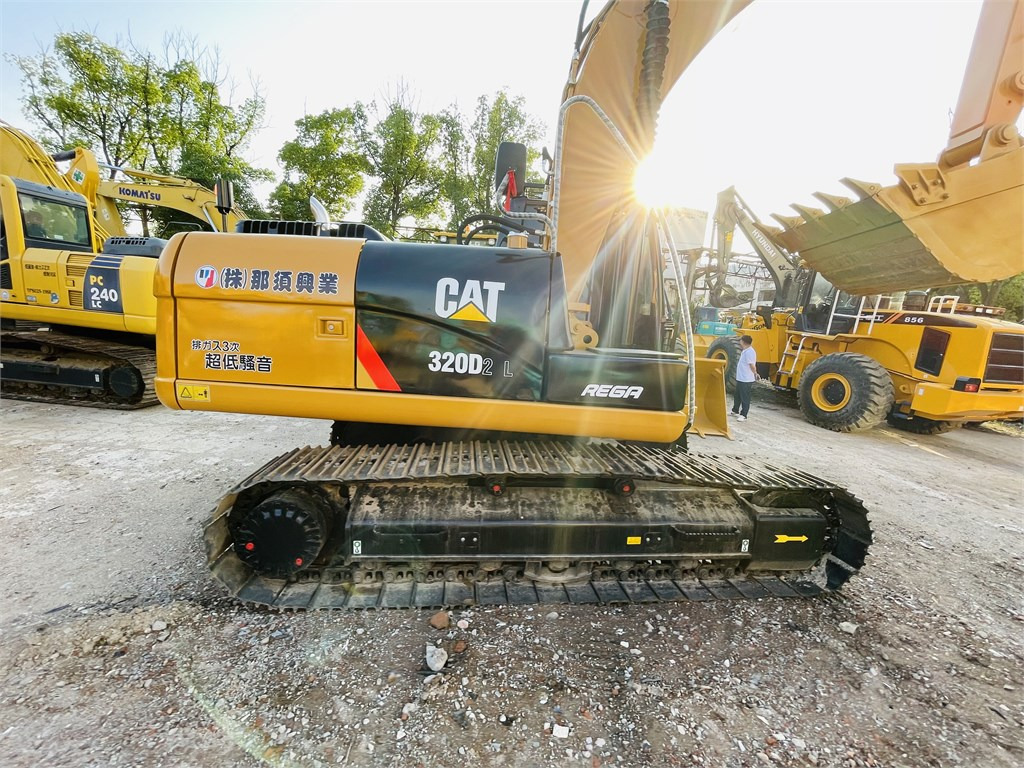 CAT 320D2 L lízing CAT 320D2 L: 9 kép.