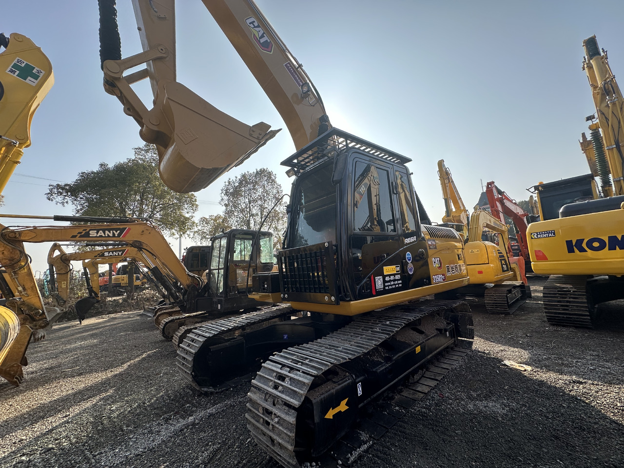 CATERPILLAR 315D2 - Bontó kotrógép: 2 kép. CATERPILLAR 315D2 - Bontó kotrógép: 2 kép.