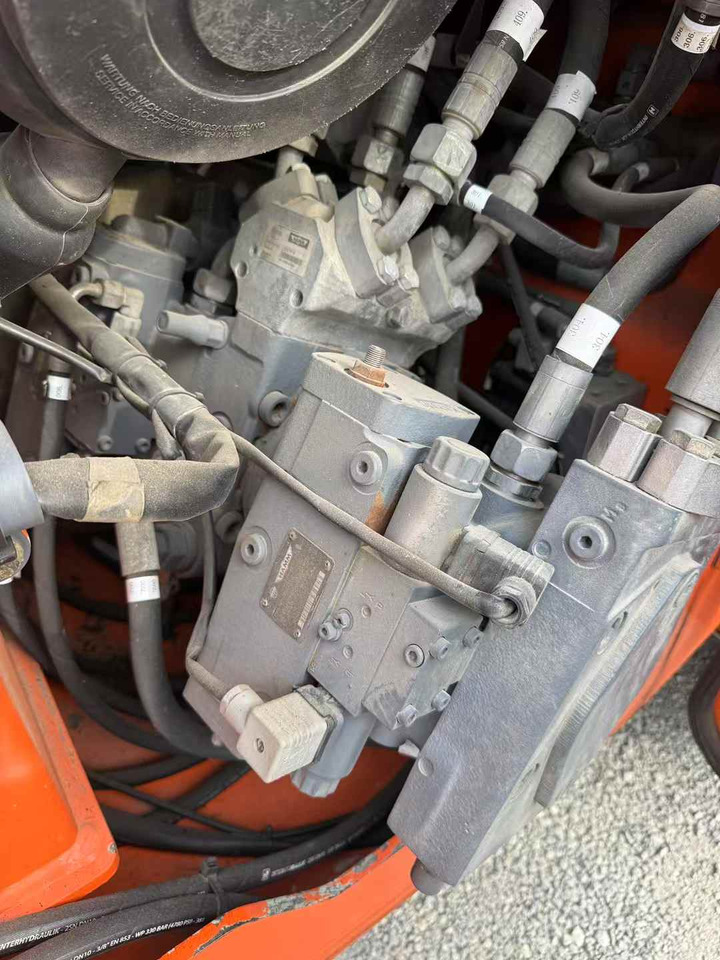 HAMM HD128 - Úthenger: 3 kép. HAMM HD128 - Úthenger: 3 kép.