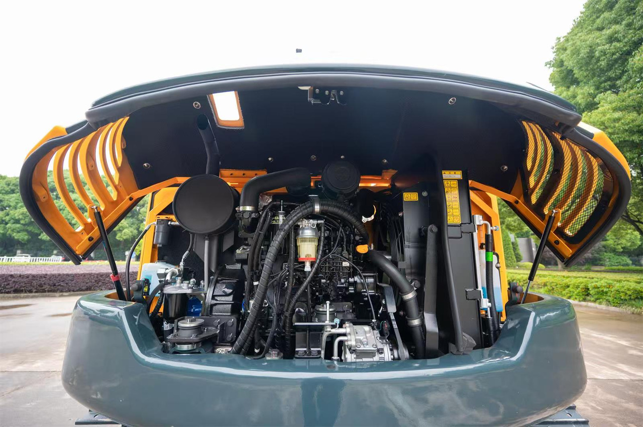 Hyundai HX80 - Minikotró: 2 kép. Hyundai HX80 - Minikotró: 2 kép.