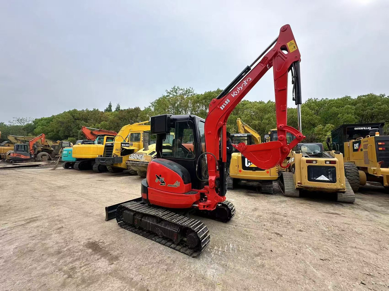 KUBOTA U35 - Minikotró: 1 kép. KUBOTA U35 - Minikotró: 1 kép.