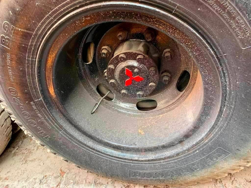 Terepjáró autódaru Kato NK 250 E: 8 kép.