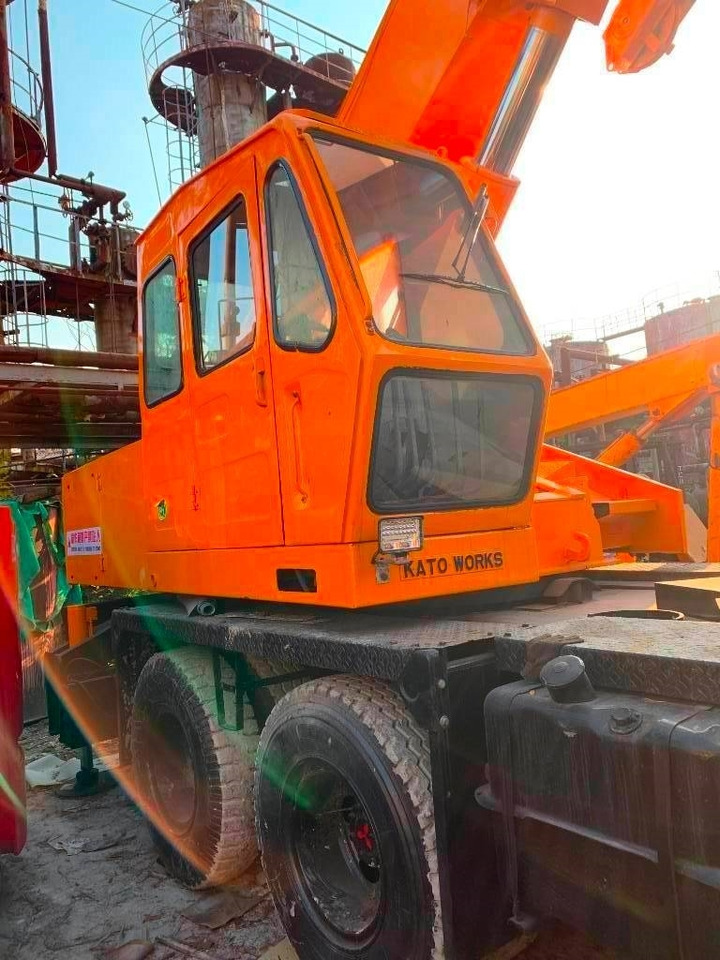 Kato NK 250 E - Terepjáró autódaru: 1 kép. Kato NK 250 E - Terepjáró autódaru: 1 kép.