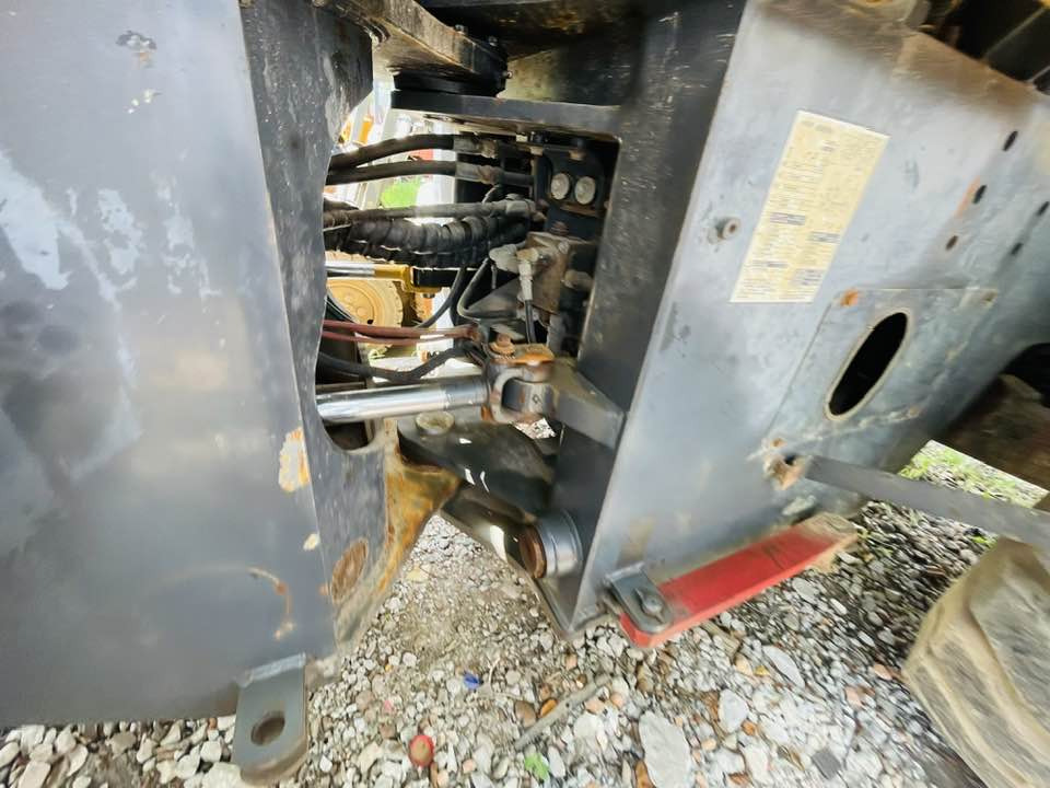 Komatsu WA320 - Gumikerekes homlokrakodó: 2 kép. Komatsu WA320 - Gumikerekes homlokrakodó: 2 kép.