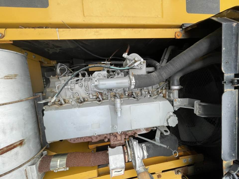 SANY SY305H - Kotrógép: 3 kép. SANY SY305H - Kotrógép: 3 kép.