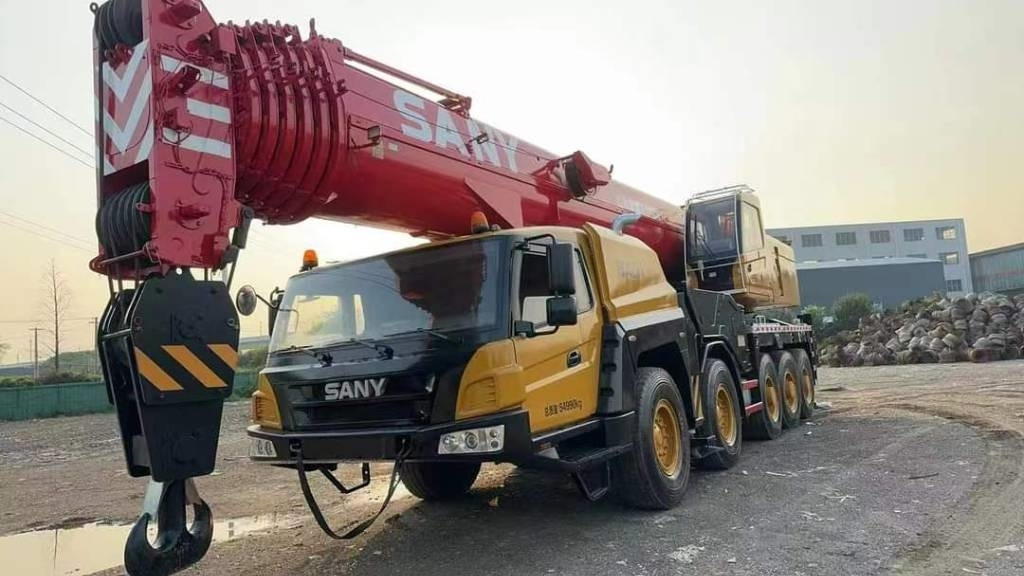 Sany STC 1000 S - Terepjáró autódaru: 3 kép. Sany STC 1000 S - Terepjáró autódaru: 3 kép.