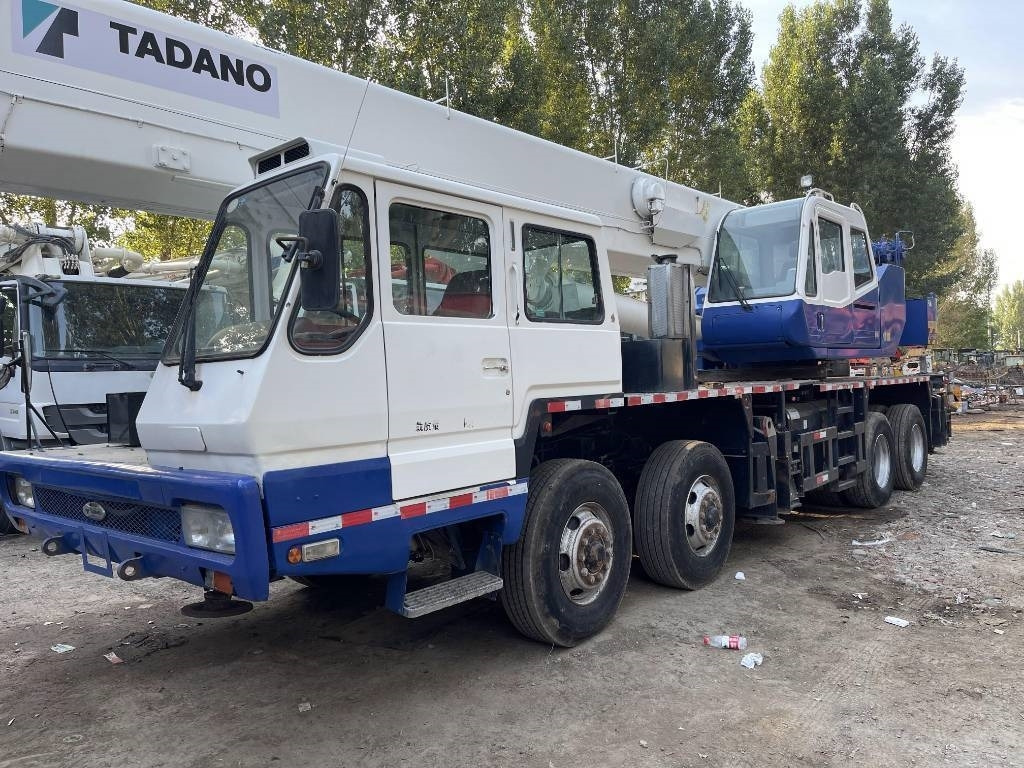 Tadano GT550 - Terepjáró autódaru: 1 kép. Tadano GT550 - Terepjáró autódaru: 1 kép.