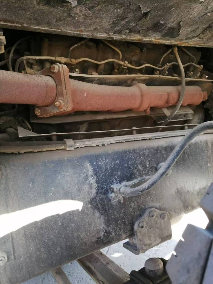 Tadano TL 300 E - Autódaru: 2 kép. Tadano TL 300 E - Autódaru: 2 kép.