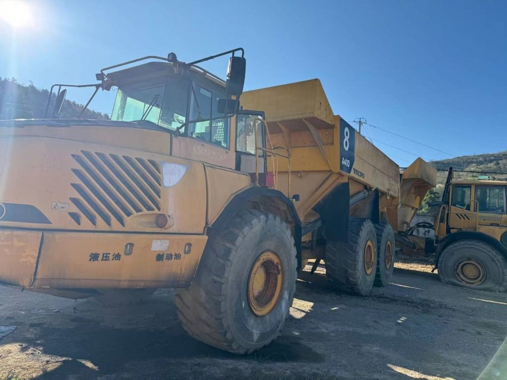 Volvo A 40 D - Csuklós dömper: 3 kép. Volvo A 40 D - Csuklós dömper: 3 kép.