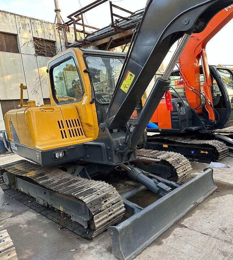 Volvo EC 55 B Pro - Minikotró: 2 kép. Volvo EC 55 B Pro - Minikotró: 2 kép.