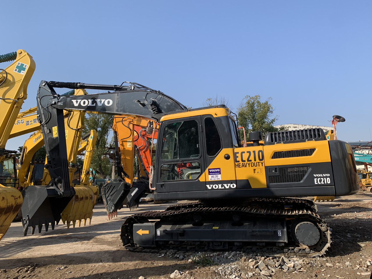 Volvo EC210D - Kotrógép: 1 kép. Volvo EC210D - Kotrógép: 1 kép.