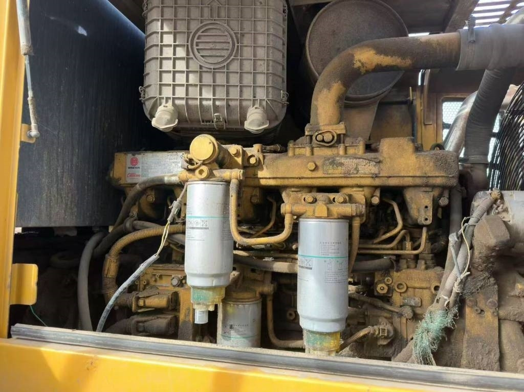 Gumikerekes homlokrakodó XCMG lw500fv: 8 kép.