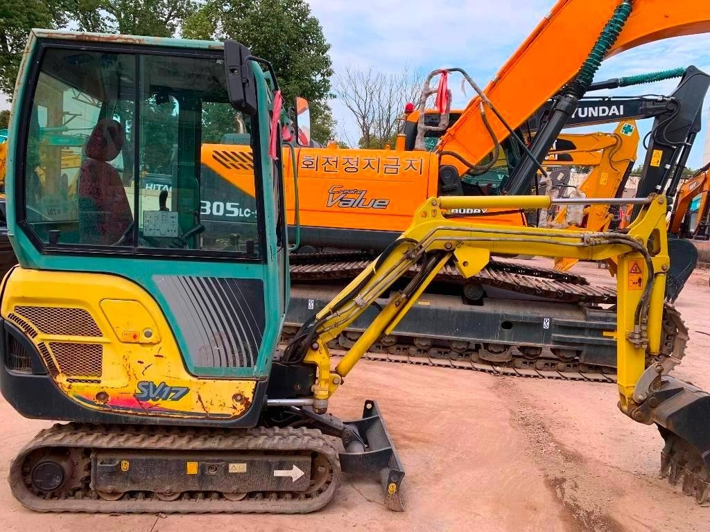 Yanmar SV 17 - Minikotró: 1 kép. Yanmar SV 17 - Minikotró: 1 kép.