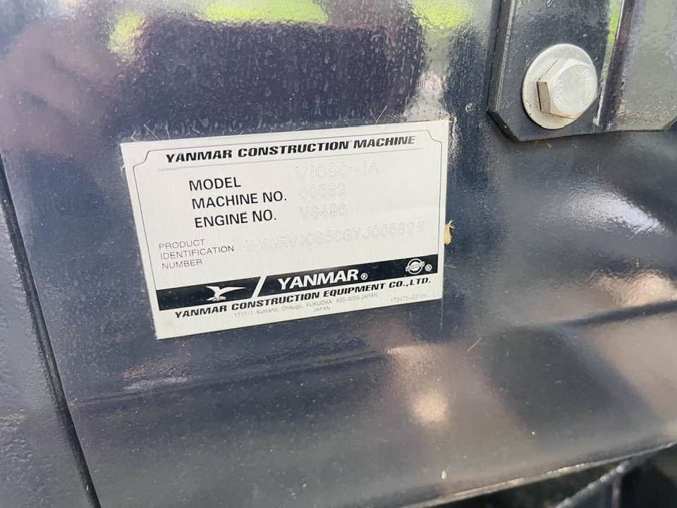 Yanmar ViO80-1A - Minikotró: 5 kép. Yanmar ViO80-1A - Minikotró: 5 kép.