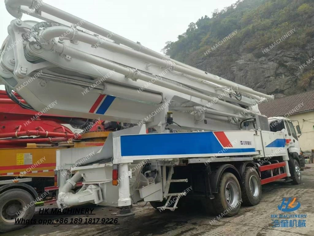 Zoomlion 47m - Stabil betonszivattyú: 2 kép. Zoomlion 47m - Stabil betonszivattyú: 2 kép.