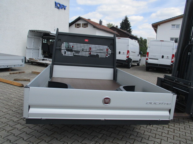 Fiat Ducato - Karosszéria és külső: 3 kép. Fiat Ducato - Karosszéria és külső: 3 kép.