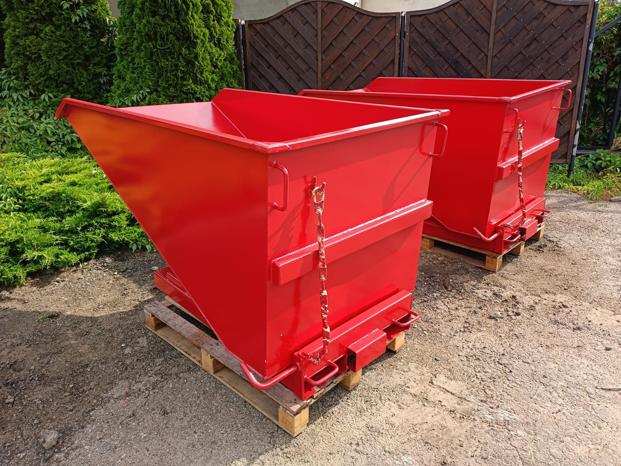 Metal-K Pojemnik samowyładowczy/kippercontainer TK1100 - Billenthető tartály: 2 kép. Metal-K Pojemnik samowyładowczy/kippercontainer TK1100 - Billenthető tartály: 2 kép.