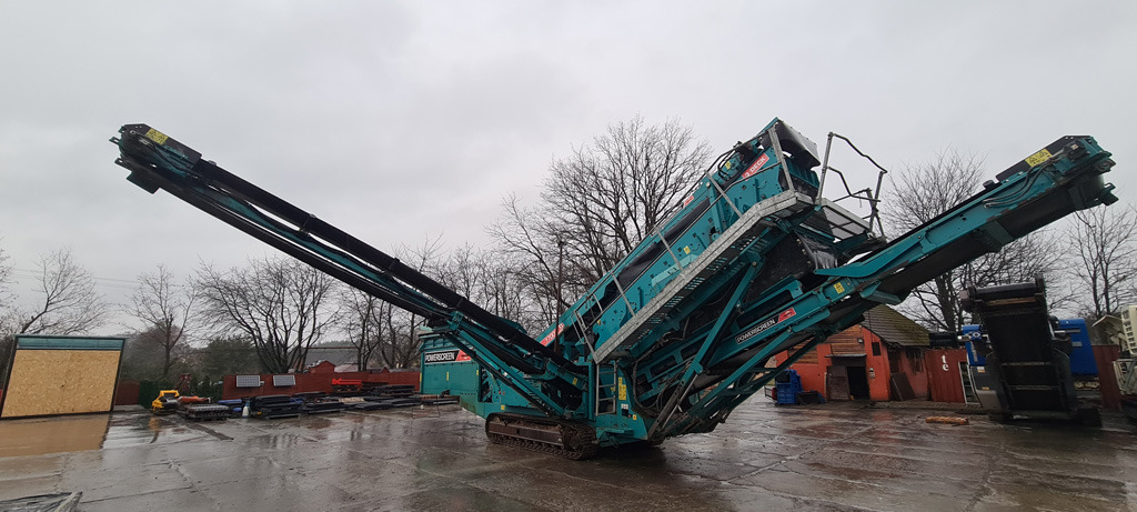 Powerscreen Chieftain 1700 3D - Osztályozó berendezés: 3 kép. Powerscreen Chieftain 1700 3D - Osztályozó berendezés: 3 kép.