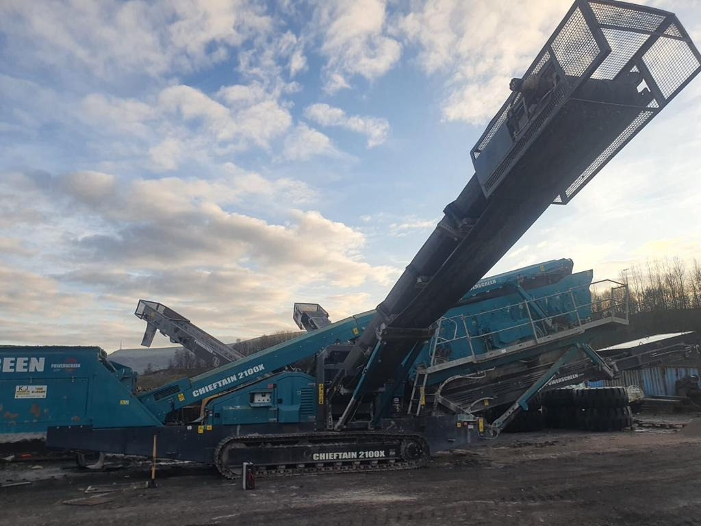 Powerscreen Chieftain 2100x 3D - Osztályozó berendezés: 3 kép. Powerscreen Chieftain 2100x 3D - Osztályozó berendezés: 3 kép.