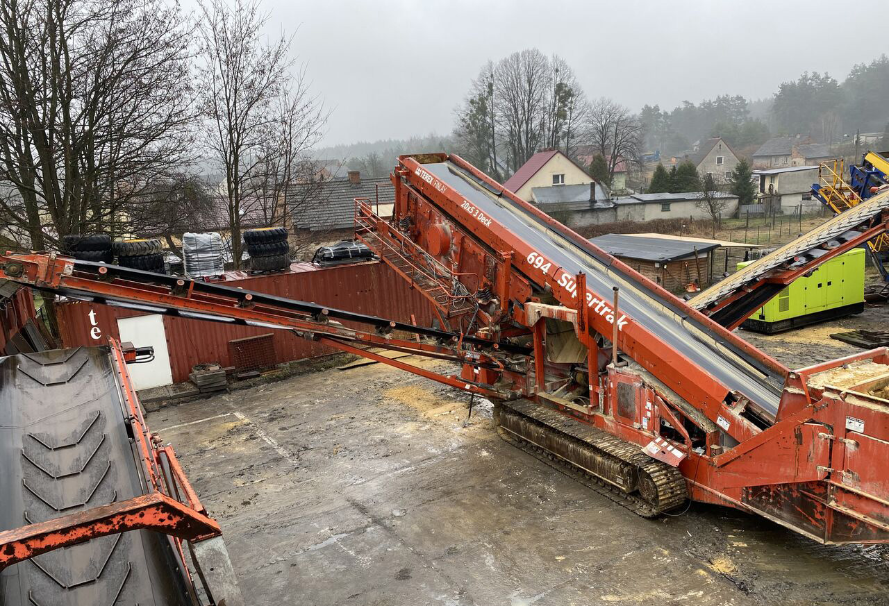 Terex - Finlay 694 - Osztályozó berendezés: 1 kép. Terex - Finlay 694 - Osztályozó berendezés: 1 kép.