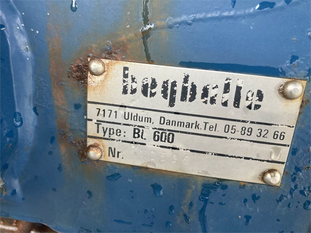 Bogballe BL1000  - Műtrágyaszóró gép: 4 kép. Bogballe BL1000  - Műtrágyaszóró gép: 4 kép.