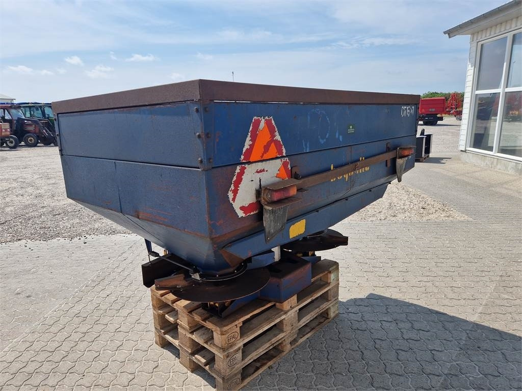 Bogballe C II HYDRAULISK - Műtrágyaszóró: 4 kép. Bogballe C II HYDRAULISK - Műtrágyaszóró: 4 kép.