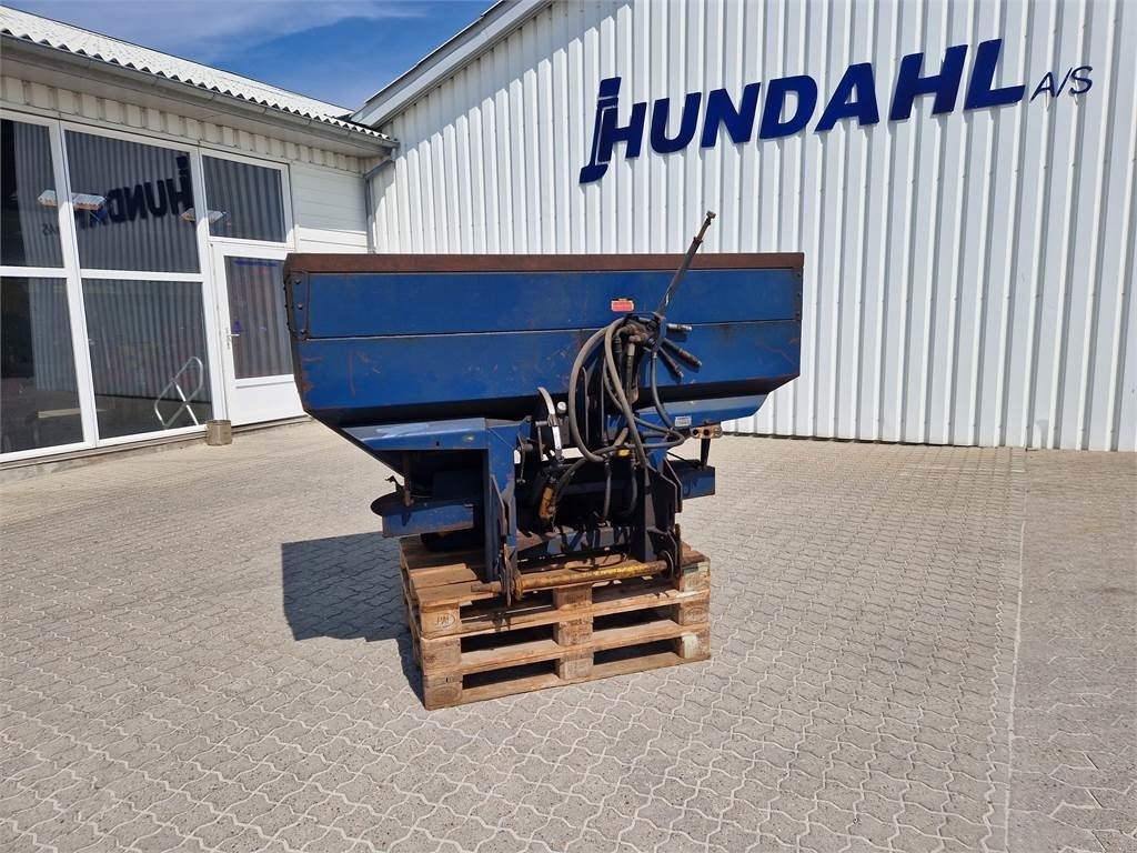 Bogballe C II HYDRAULISK - Műtrágyaszóró: 1 kép. Bogballe C II HYDRAULISK - Műtrágyaszóró: 1 kép.