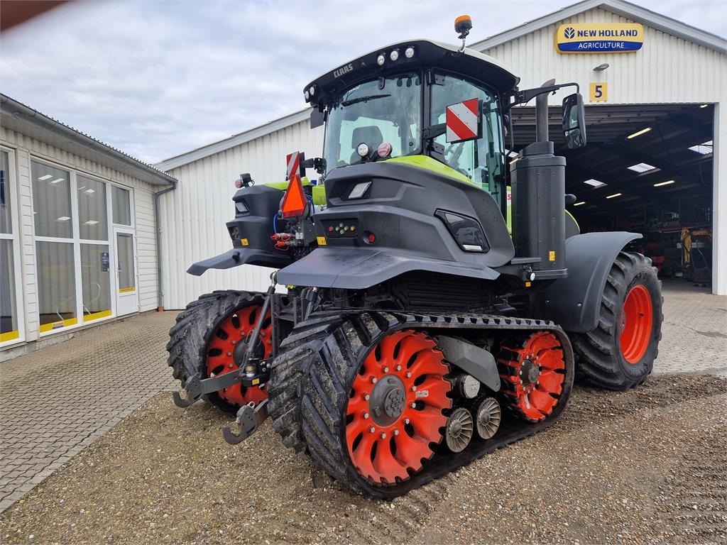 Claas AXION 960 TT - Traktor: 2 kép. Claas AXION 960 TT - Traktor: 2 kép.