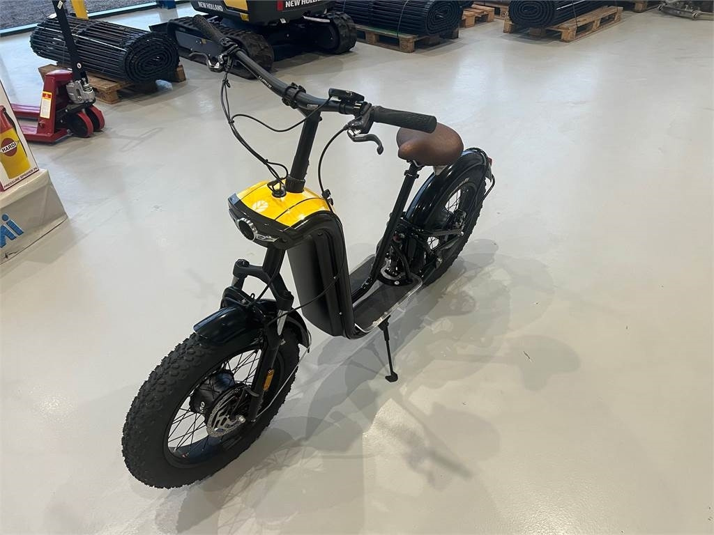 Cochet ZOSH EL - Motorkerékpár: 2 kép. Cochet ZOSH EL - Motorkerékpár: 2 kép.