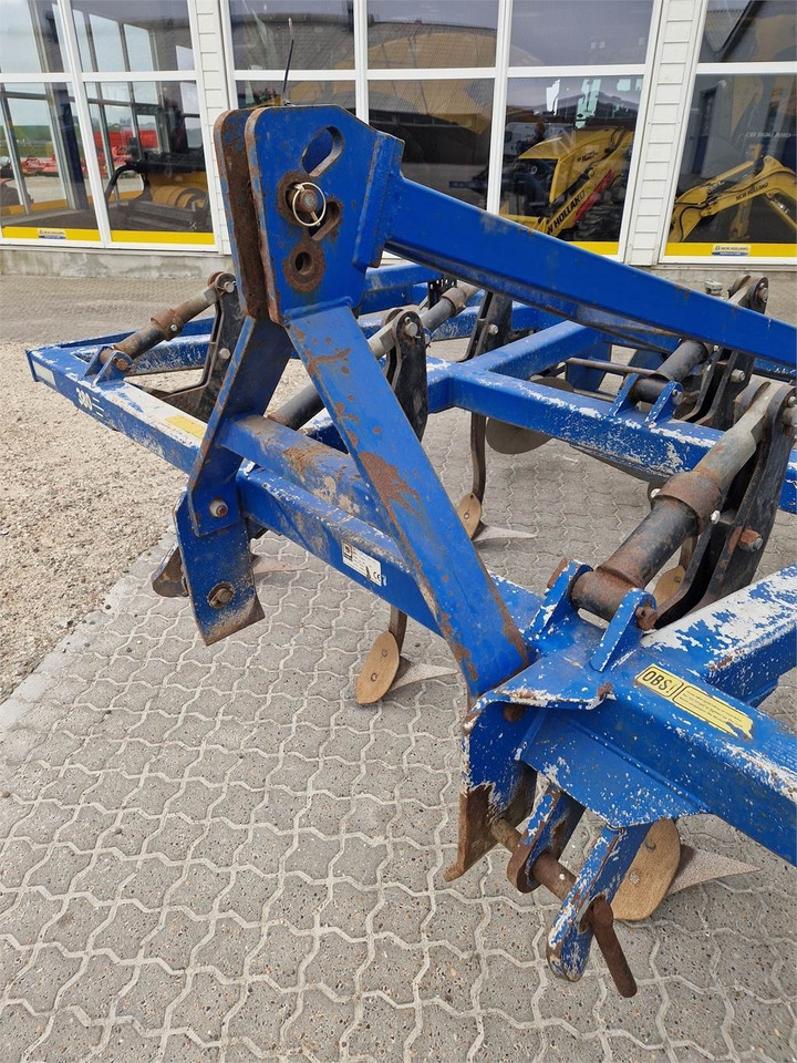 Dal-Bo DINCO 3,8 M - Borona: 3 kép. Dal-Bo DINCO 3,8 M - Borona: 3 kép.
