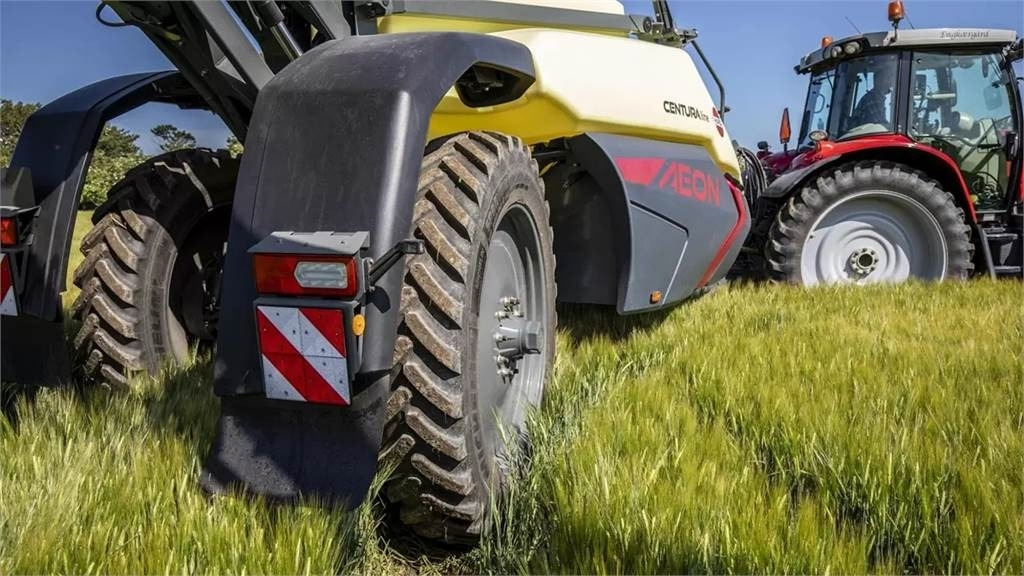 Hardi AEON CENTURALINE - Vontatott permetezők: 4 kép. Hardi AEON CENTURALINE - Vontatott permetezők: 4 kép.