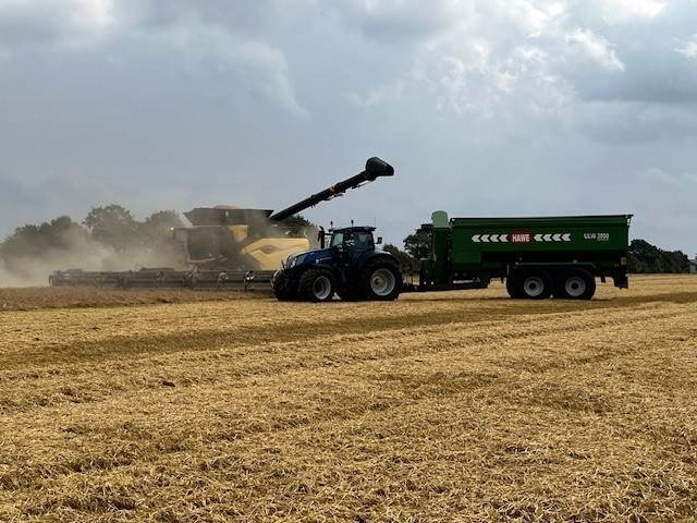 Hawe ULW 3500 - Mezőgazdasági pótkocsi: 4 kép. Hawe ULW 3500 - Mezőgazdasági pótkocsi: 4 kép.