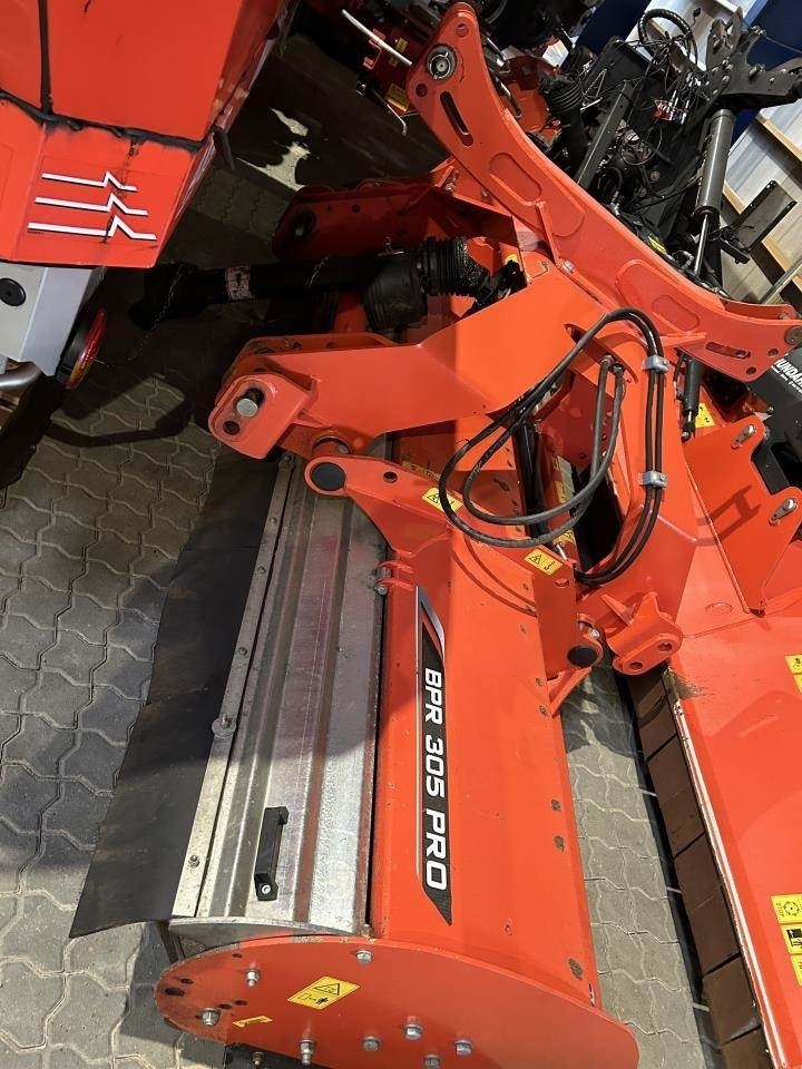 Kuhn BPR 305 PRO hammer - Szárzúzó: 1 kép. Kuhn BPR 305 PRO hammer - Szárzúzó: 1 kép.