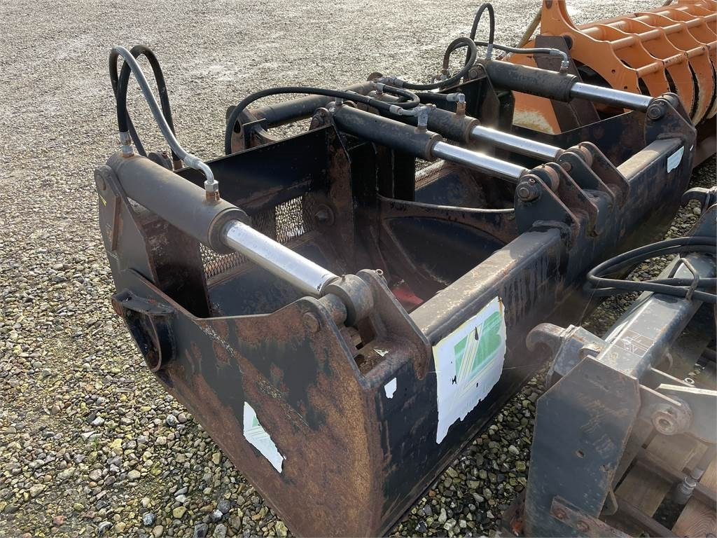 Manitou 150 CM SILOCUTTER - Silózó berendezések: 2 kép. Manitou 150 CM SILOCUTTER - Silózó berendezések: 2 kép.