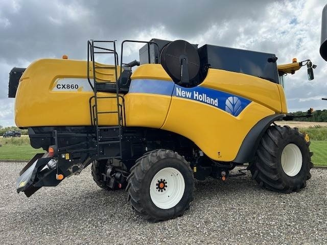 New Holland CX860 SLH - Kombájn: 3 kép. New Holland CX860 SLH - Kombájn: 3 kép.