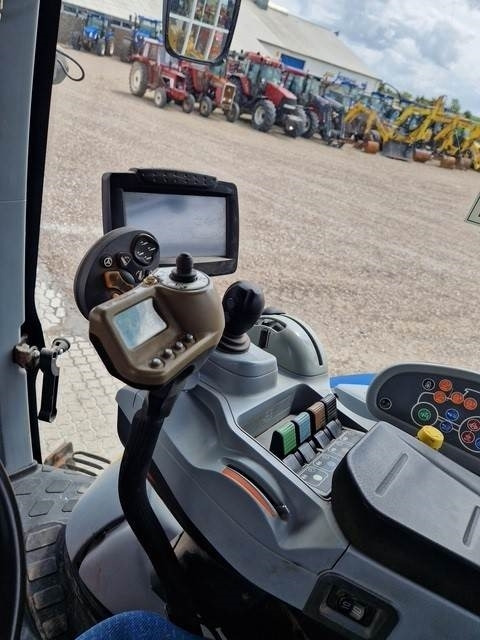 New Holland T6090RCSS SWII - Traktor: 5 kép. New Holland T6090RCSS SWII - Traktor: 5 kép.