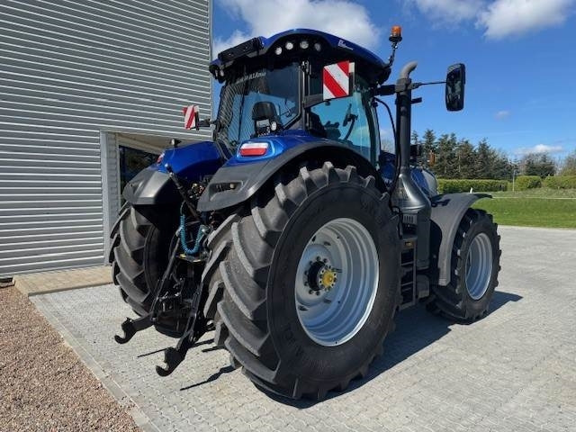 New Holland T7.315 HD AC NEW GEN - Traktor: 3 kép. New Holland T7.315 HD AC NEW GEN - Traktor: 3 kép.