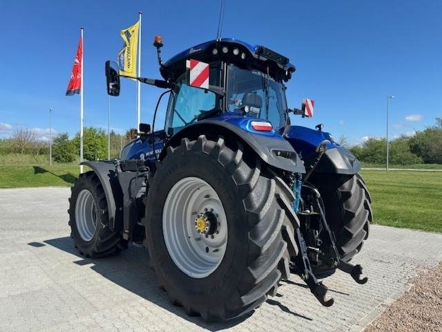 New Holland T7.315 HD AC NEW GEN - Traktor: 5 kép. New Holland T7.315 HD AC NEW GEN - Traktor: 5 kép.