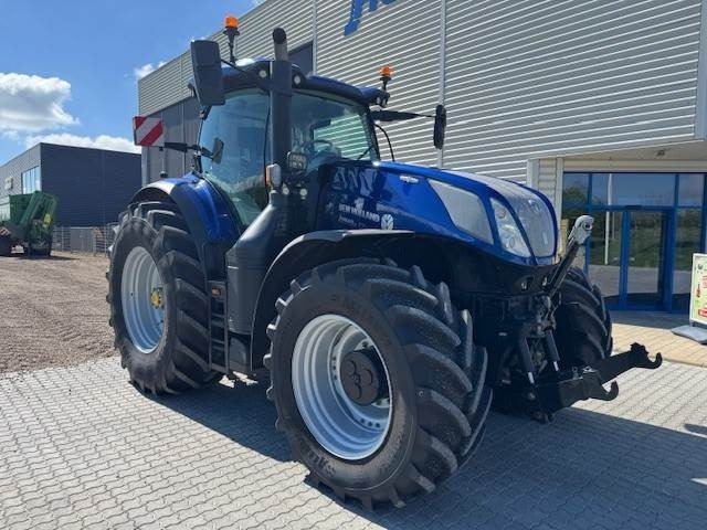 New Holland T7.315 HD AC NEW GEN - Traktor: 2 kép. New Holland T7.315 HD AC NEW GEN - Traktor: 2 kép.