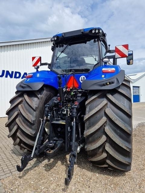 New Holland T8.435 PLMI UC ST. V - Traktor: 2 kép. New Holland T8.435 PLMI UC ST. V - Traktor: 2 kép.